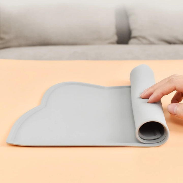 Silicone Pet Feeding Mat – Non-Stick, Waterproof, & Mess-Free Mealtime!