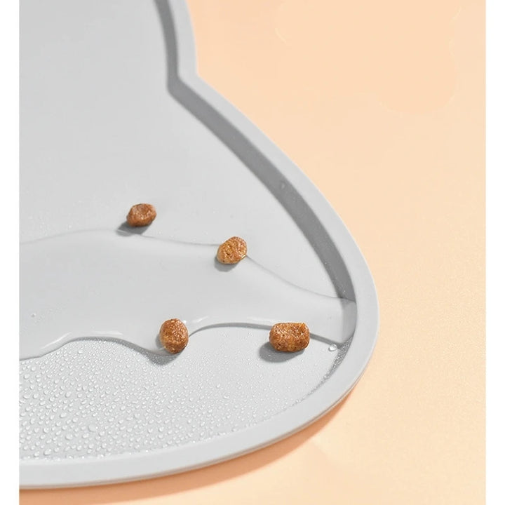 Silicone Pet Feeding Mat – Non-Stick, Waterproof, & Mess-Free Mealtime!